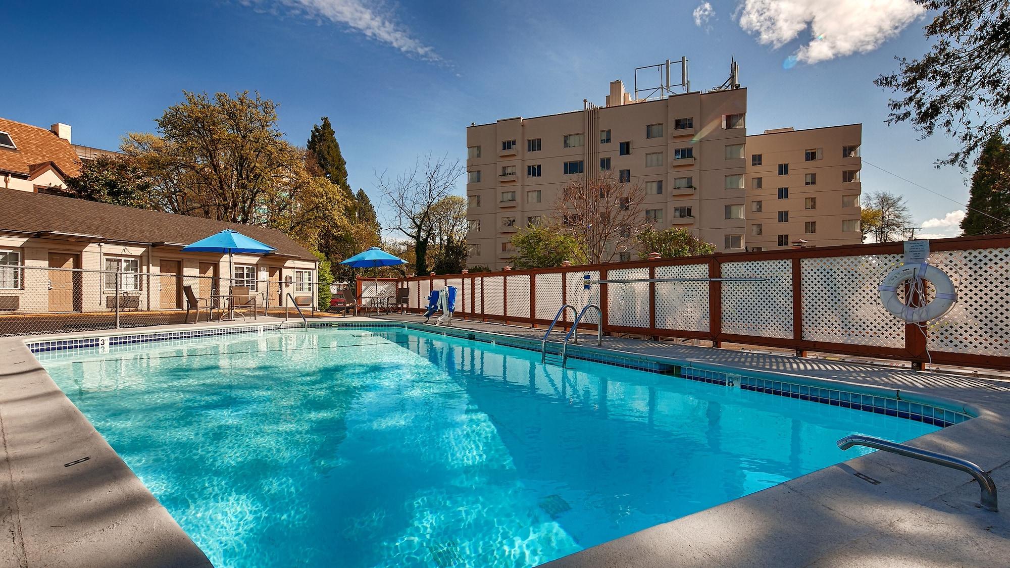 Travelodge By Wyndham Eugene Downtown/University Of Oregon Екстериор снимка