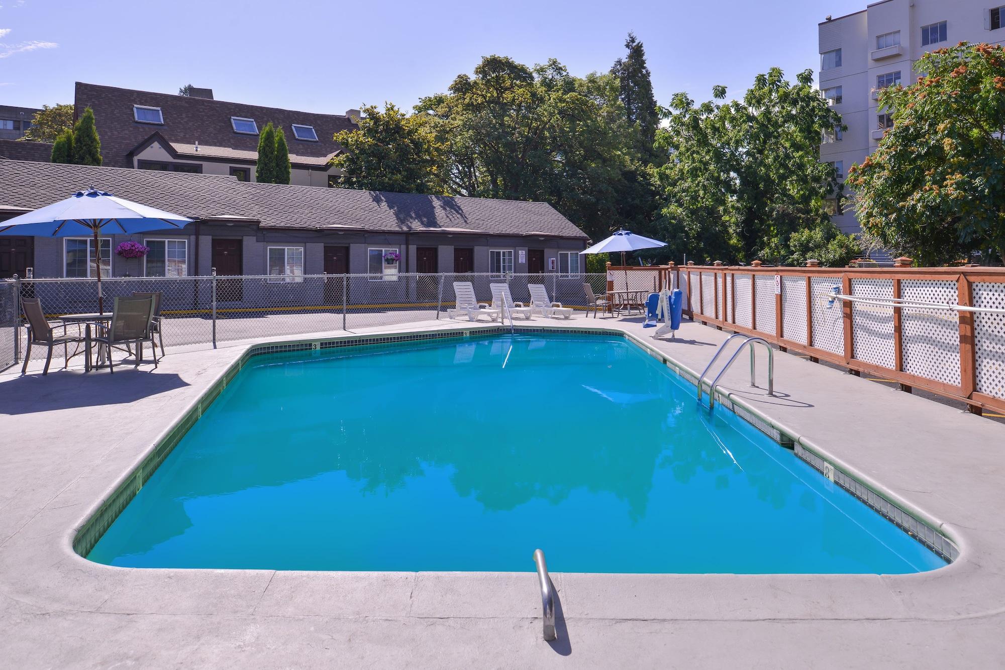 Travelodge By Wyndham Eugene Downtown/University Of Oregon Екстериор снимка