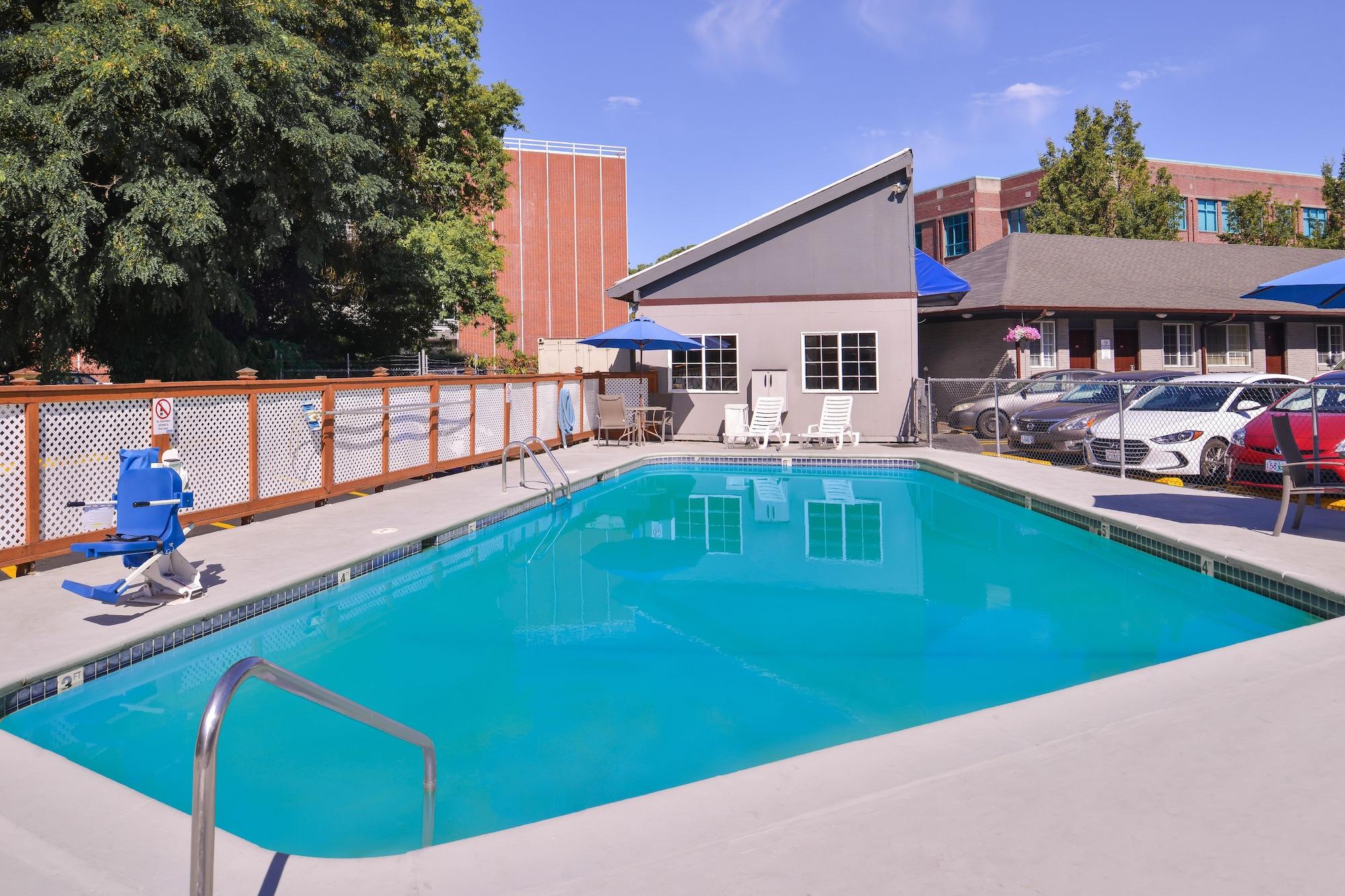 Travelodge By Wyndham Eugene Downtown/University Of Oregon Екстериор снимка