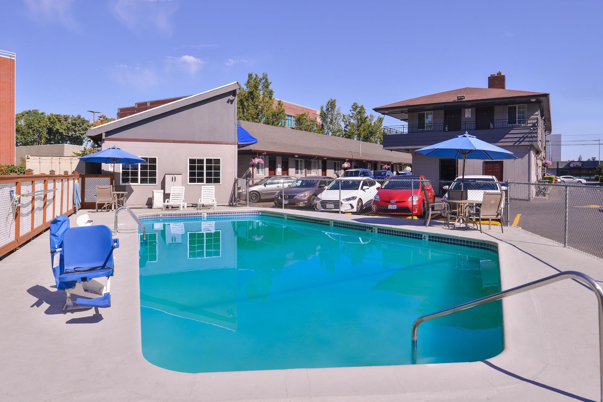 Travelodge By Wyndham Eugene Downtown/University Of Oregon Екстериор снимка
