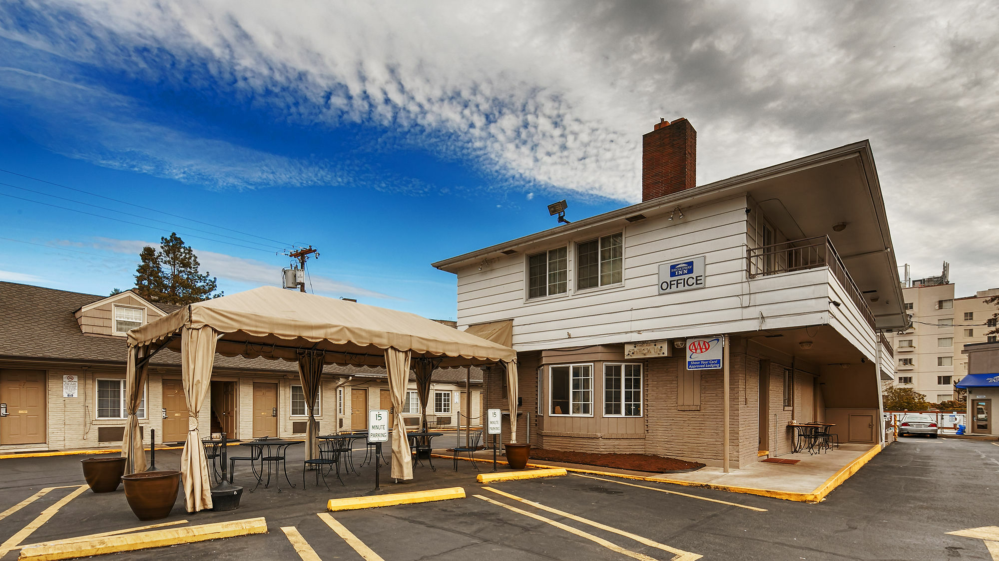 Travelodge By Wyndham Eugene Downtown/University Of Oregon Екстериор снимка