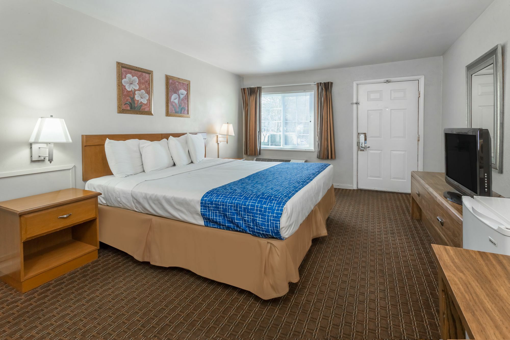 Travelodge By Wyndham Eugene Downtown/University Of Oregon Екстериор снимка
