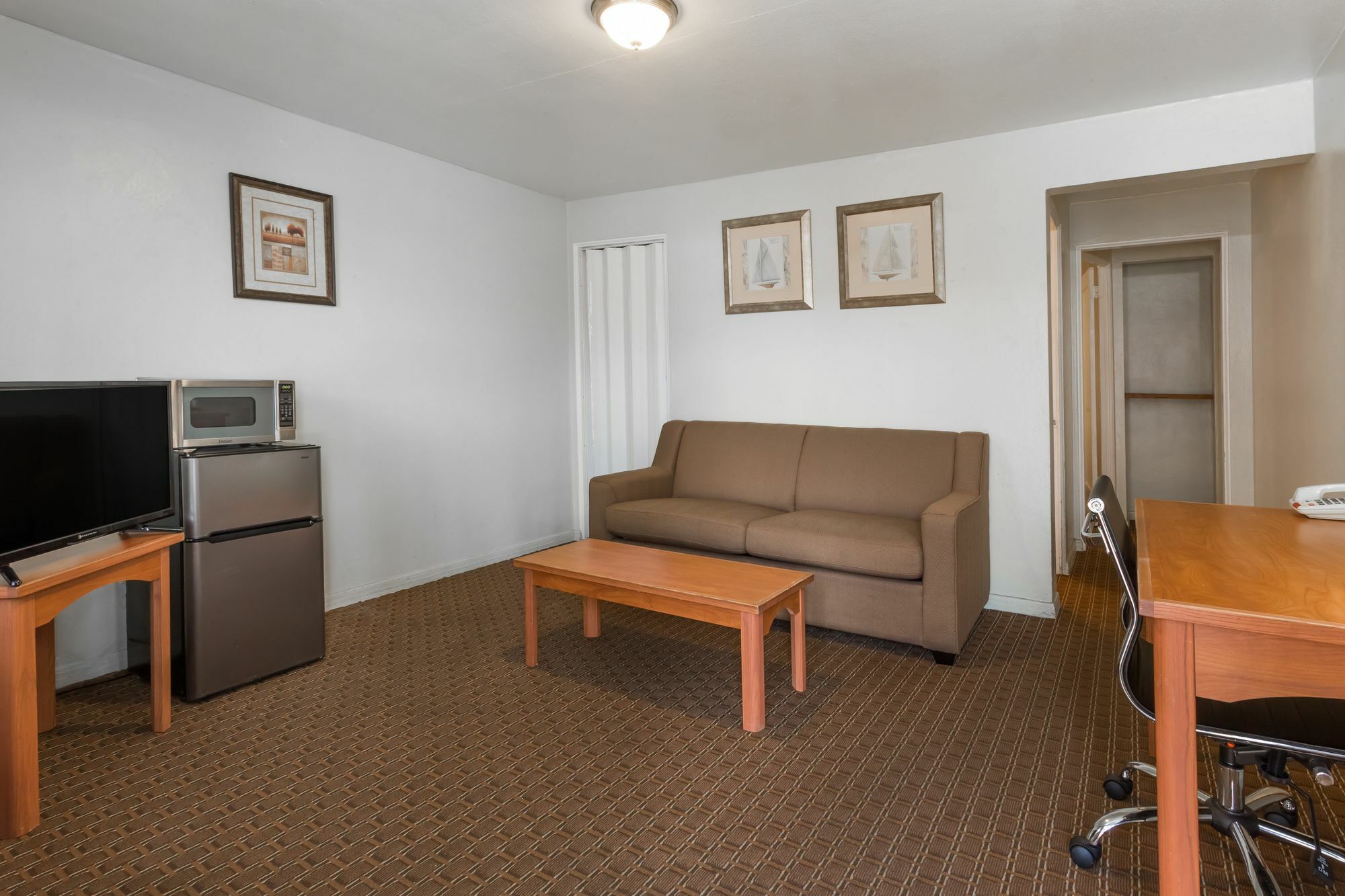 Travelodge By Wyndham Eugene Downtown/University Of Oregon Екстериор снимка